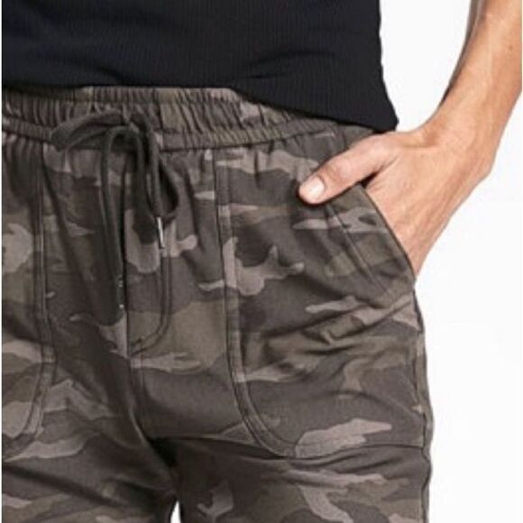 Athleta Farallon Camo Jogger - Picture 8 of 14